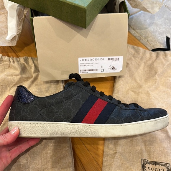 Gucci Navy/White and Red Sneakers with Signature Style - Picture 1 of 12